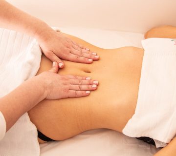 Massage de drainage lymphatique du ventre